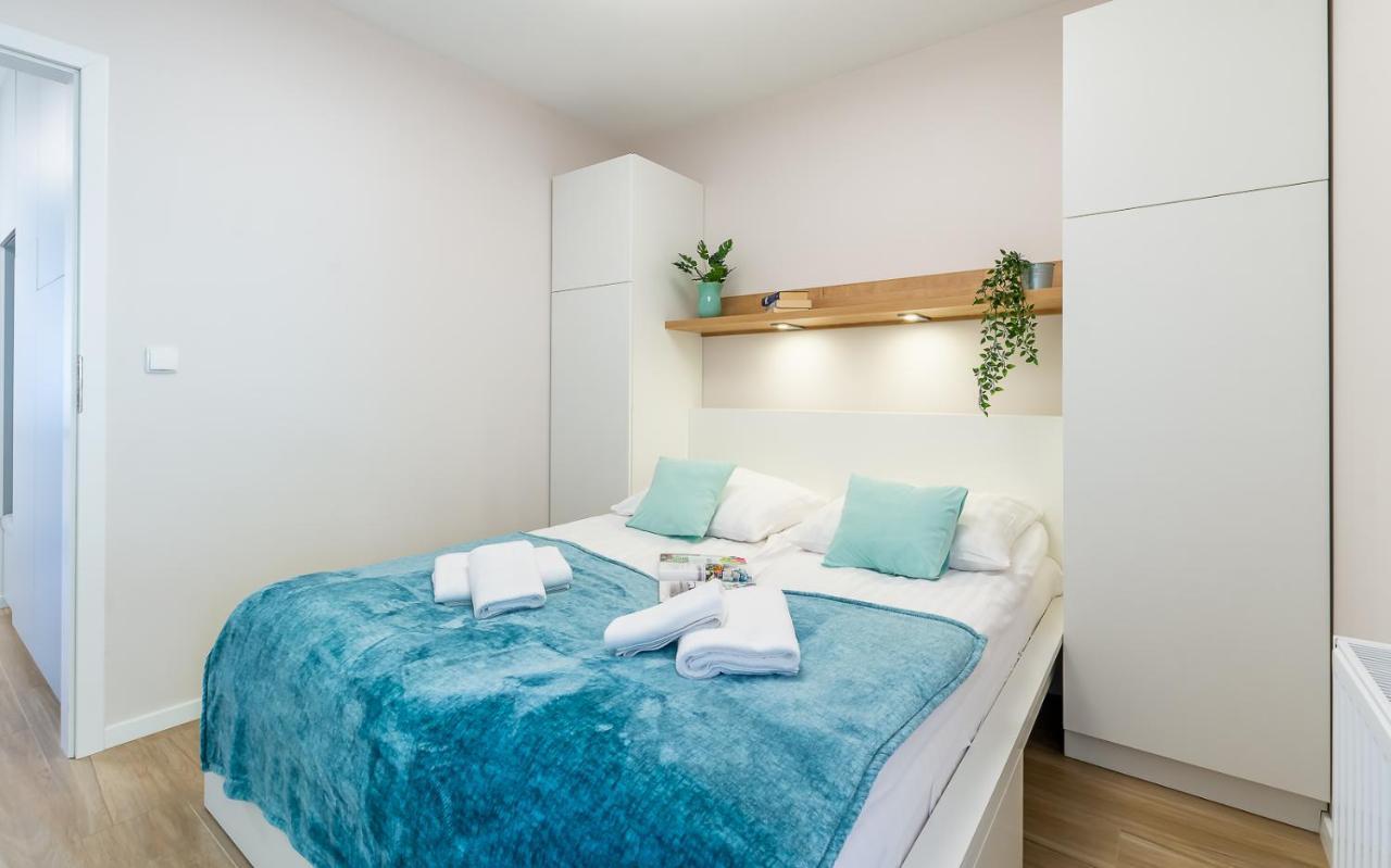 Bialy Apartament Щирк Екстериор снимка